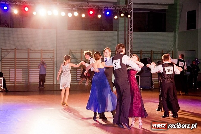 Zdjęcie w galerii na portalu naszraciborz.pl: Taniec zagościł w Arenie Rafako. Pokazy grup z Młodzieżowego Domu Kultury wiadomości z regionu