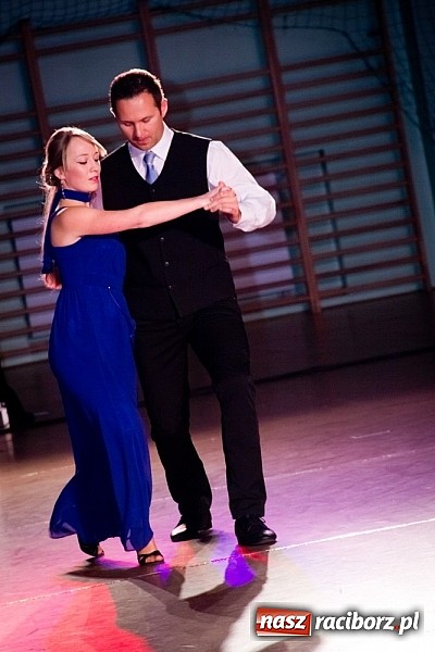 Zdjęcie w galerii na portalu naszraciborz.pl: Taniec zagościł w Arenie Rafako. Pokazy grup z Młodzieżowego Domu Kultury wiadomości z regionu