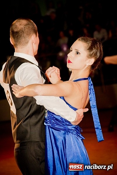 Zdjęcie w galerii na portalu naszraciborz.pl: Taniec zagościł w Arenie Rafako. Pokazy grup z Młodzieżowego Domu Kultury wiadomości z regionu