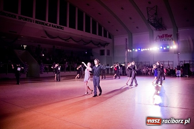 Zdjęcie w galerii na portalu naszraciborz.pl: Taniec zagościł w Arenie Rafako. Pokazy grup z Młodzieżowego Domu Kultury wiadomości z regionu
