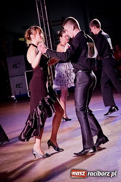 Zdjęcie w galerii na portalu naszraciborz.pl: Taniec zagościł w Arenie Rafako. Pokazy grup z Młodzieżowego Domu Kultury wiadomości z regionu