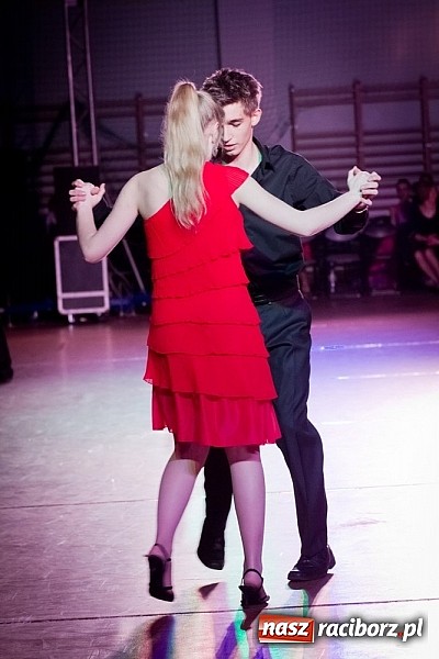 Zdjęcie w galerii na portalu naszraciborz.pl: Taniec zagościł w Arenie Rafako. Pokazy grup z Młodzieżowego Domu Kultury wiadomości z regionu