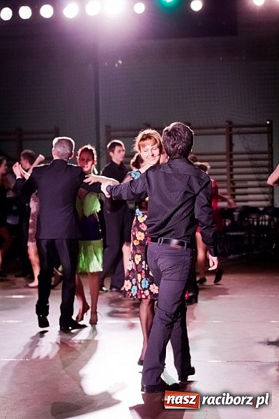 Zdjęcie w galerii na portalu naszraciborz.pl: Taniec zagościł w Arenie Rafako. Pokazy grup z Młodzieżowego Domu Kultury wiadomości z regionu