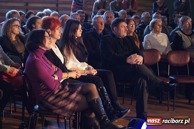 Zdjęcie w galerii na portalu naszraciborz.pl: Mieszkańcy Nędzy bawili się na koncercie noworocznym wiadomości z regionu