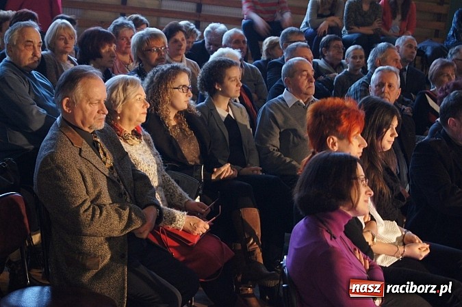 Zdjęcie w galerii na portalu naszraciborz.pl: Mieszkańcy Nędzy bawili się na koncercie noworocznym wiadomości z regionu