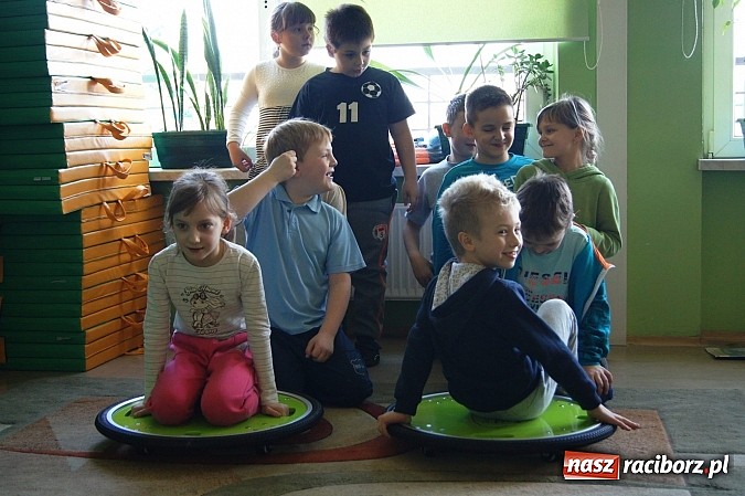 Zdjęcie w galerii na portalu naszraciborz.pl: Z indywidualnym podejściem do ucznia w Nędzy wiadomości z regionu