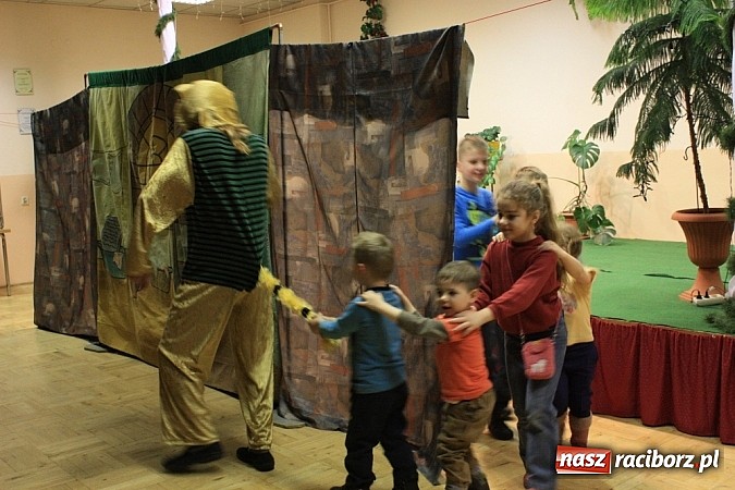 Zdjęcie w galerii na portalu naszraciborz.pl: Kaczka dziwaczka i biwak na finał ferii w gminie Krzanowice wiadomości z regionu