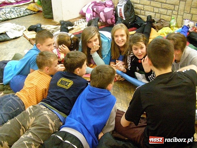 Zdjęcie w galerii na portalu naszraciborz.pl: Kaczka dziwaczka i biwak na finał ferii w gminie Krzanowice wiadomości z regionu