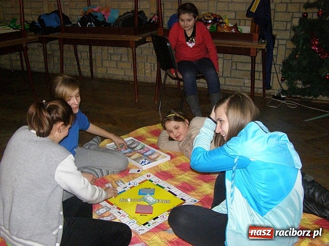 Zdjęcie w galerii na portalu naszraciborz.pl: Kaczka dziwaczka i biwak na finał ferii w gminie Krzanowice wiadomości z regionu