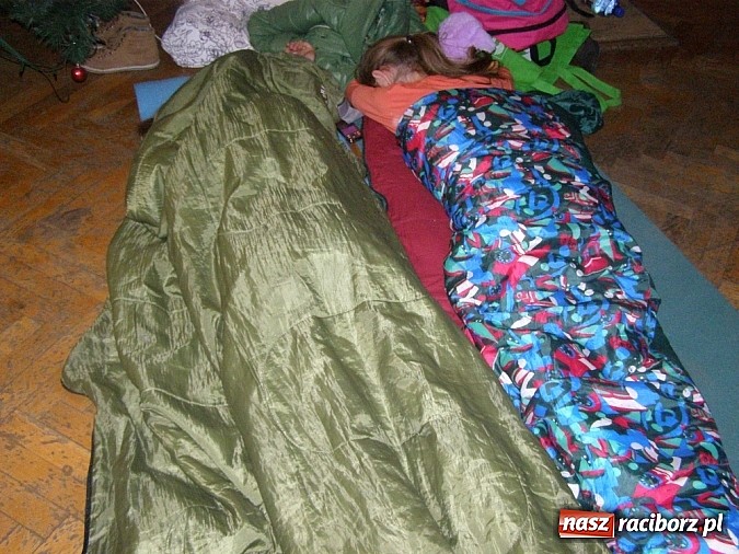 Zdjęcie w galerii na portalu naszraciborz.pl: Kaczka dziwaczka i biwak na finał ferii w gminie Krzanowice wiadomości z regionu