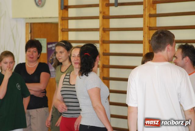 Zdjęcie w galerii na portalu naszraciborz.pl: Mamusiu, naucz się bronić wiadomości z regionu