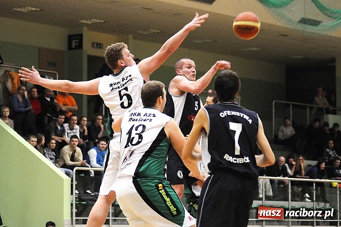 Zdjęcie w galerii na portalu naszraciborz.pl: Koszykówka. Drugie derby Raciborza dla RKK wiadomości z regionu