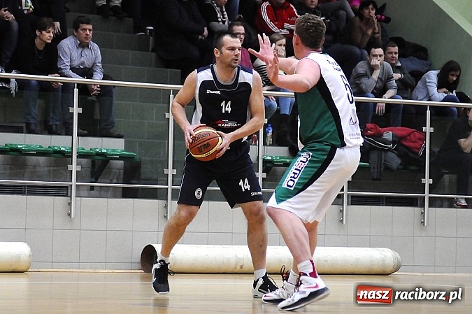 Zdjęcie w galerii na portalu naszraciborz.pl: Koszykówka. Drugie derby Raciborza dla RKK wiadomości z regionu