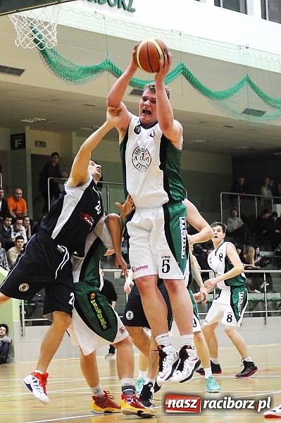 Zdjęcie w galerii na portalu naszraciborz.pl: Koszykówka. Drugie derby Raciborza dla RKK wiadomości z regionu