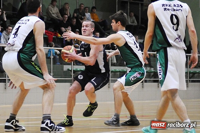 Zdjęcie w galerii na portalu naszraciborz.pl: Koszykówka. Drugie derby Raciborza dla RKK wiadomości z regionu