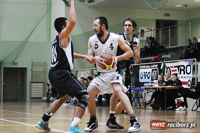 Zdjęcie w galerii na portalu naszraciborz.pl: Koszykówka. Drugie derby Raciborza dla RKK wiadomości z regionu