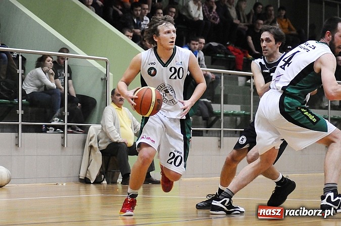 Zdjęcie w galerii na portalu naszraciborz.pl: Koszykówka. Drugie derby Raciborza dla RKK wiadomości z regionu