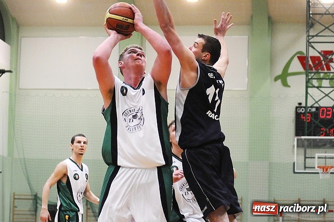 Zdjęcie w galerii na portalu naszraciborz.pl: Koszykówka. Drugie derby Raciborza dla RKK wiadomości z regionu