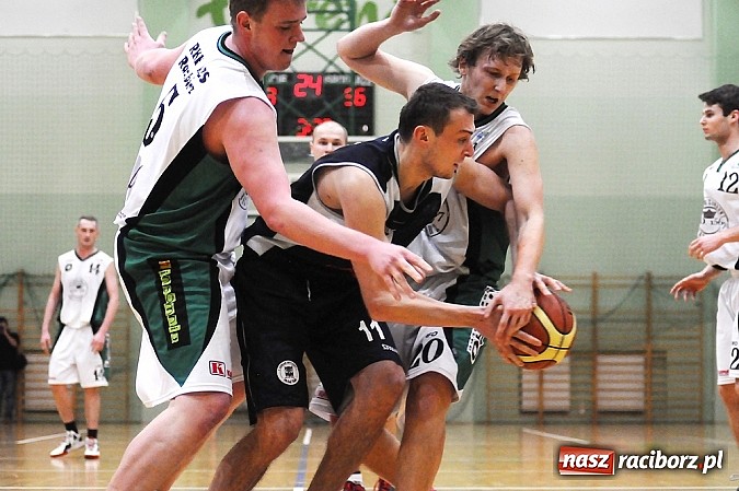 Zdjęcie w galerii na portalu naszraciborz.pl: Koszykówka. Drugie derby Raciborza dla RKK wiadomości z regionu