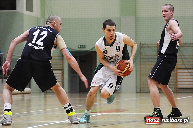 Zdjęcie w galerii na portalu naszraciborz.pl: Koszykówka. Drugie derby Raciborza dla RKK wiadomości z regionu
