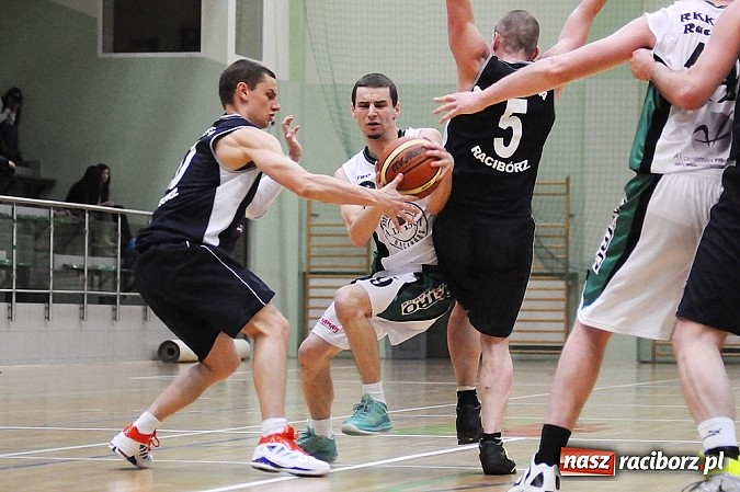 Zdjęcie w galerii na portalu naszraciborz.pl: Koszykówka. Drugie derby Raciborza dla RKK wiadomości z regionu