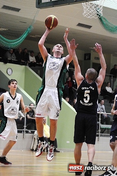 Zdjęcie w galerii na portalu naszraciborz.pl: Koszykówka. Drugie derby Raciborza dla RKK wiadomości z regionu