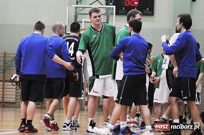 Zdjęcie w galerii na portalu naszraciborz.pl: Koszykówka. Drugie derby Raciborza dla RKK wiadomości z regionu