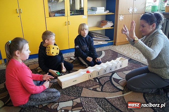 Zdjęcie w galerii na portalu naszraciborz.pl: Matematyka w szkole w Nędzy nie tylko dla orł&oacute;w wiadomości z regionu