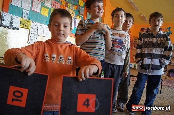 Zdjęcie w galerii na portalu naszraciborz.pl: Matematyka w szkole w Nędzy nie tylko dla orł&oacute;w wiadomości z regionu