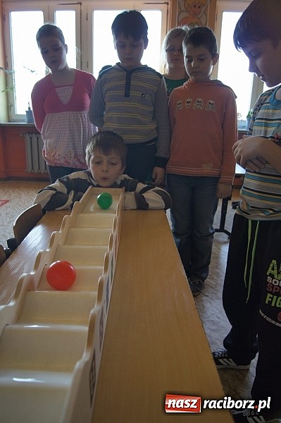 Zdjęcie w galerii na portalu naszraciborz.pl: Matematyka w szkole w Nędzy nie tylko dla orł&oacute;w wiadomości z regionu