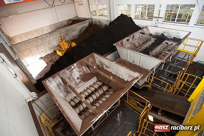 Zdjęcie w galerii na portalu naszraciborz.pl: Jest już bezpieczny dla środowiska ekowęgiel wiadomości z regionu