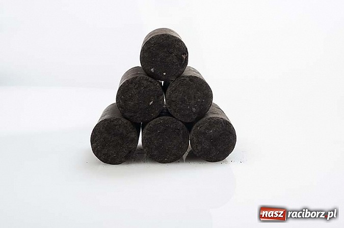 Zdjęcie w galerii na portalu naszraciborz.pl: Jest już bezpieczny dla środowiska ekowęgiel wiadomości z regionu