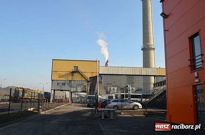 Zdjęcie w galerii na portalu naszraciborz.pl: Jest już bezpieczny dla środowiska ekowęgiel wiadomości z regionu