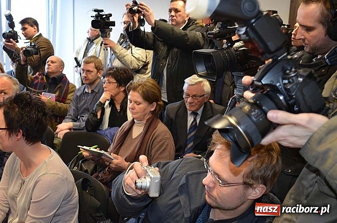 Zdjęcie w galerii na portalu naszraciborz.pl: Jest już bezpieczny dla środowiska ekowęgiel wiadomości z regionu