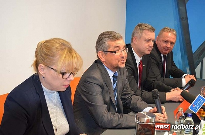 Zdjęcie w galerii na portalu naszraciborz.pl: Jest już bezpieczny dla środowiska ekowęgiel wiadomości z regionu