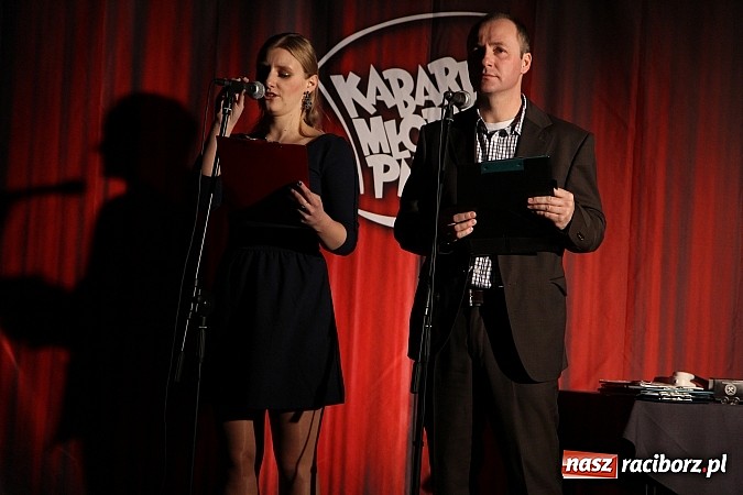 Zdjęcie w galerii na portalu naszraciborz.pl: Ślązisz is easy, czyli występ Kabaretu Młodych Pan&oacute;w w Kuźni Raciborskiej wiadomości z regionu