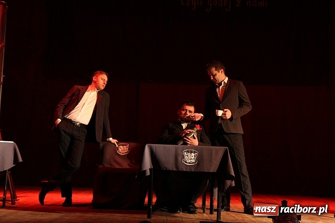 Zdjęcie w galerii na portalu naszraciborz.pl: Ślązisz is easy, czyli występ Kabaretu Młodych Pan&oacute;w w Kuźni Raciborskiej wiadomości z regionu