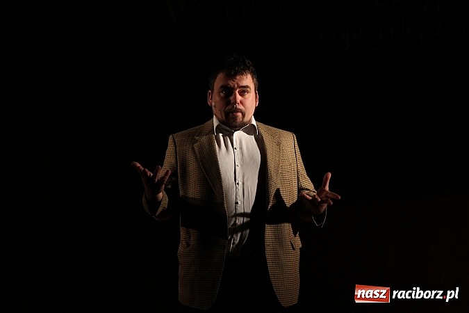 Zdjęcie w galerii na portalu naszraciborz.pl: Ślązisz is easy, czyli występ Kabaretu Młodych Pan&oacute;w w Kuźni Raciborskiej wiadomości z regionu