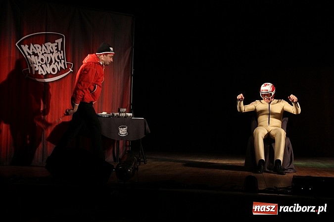 Zdjęcie w galerii na portalu naszraciborz.pl: Ślązisz is easy, czyli występ Kabaretu Młodych Pan&oacute;w w Kuźni Raciborskiej wiadomości z regionu