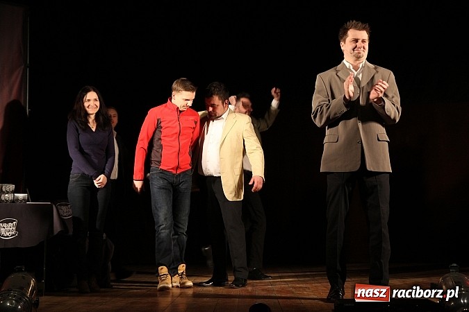 Zdjęcie w galerii na portalu naszraciborz.pl: Ślązisz is easy, czyli występ Kabaretu Młodych Pan&oacute;w w Kuźni Raciborskiej wiadomości z regionu