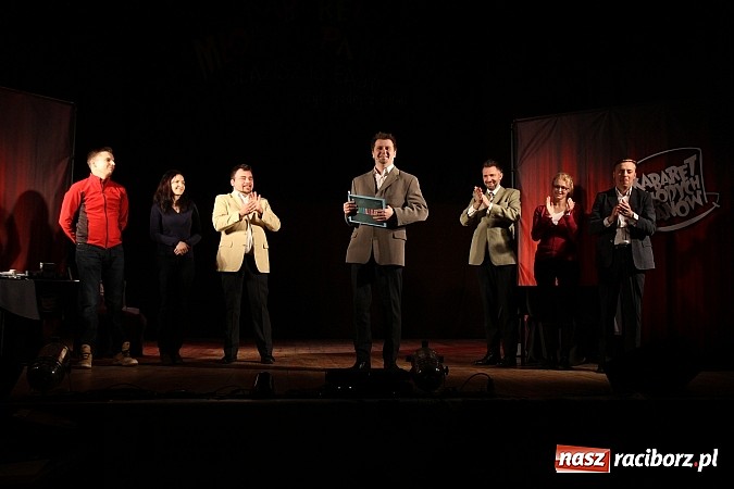 Zdjęcie w galerii na portalu naszraciborz.pl: Ślązisz is easy, czyli występ Kabaretu Młodych Pan&oacute;w w Kuźni Raciborskiej wiadomości z regionu