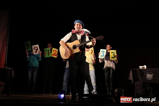 Zdjęcie w galerii na portalu naszraciborz.pl: Ślązisz is easy, czyli występ Kabaretu Młodych Pan&oacute;w w Kuźni Raciborskiej wiadomości z regionu