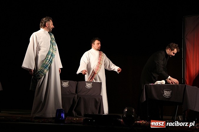 Zdjęcie w galerii na portalu naszraciborz.pl: Ślązisz is easy, czyli występ Kabaretu Młodych Pan&oacute;w w Kuźni Raciborskiej wiadomości z regionu