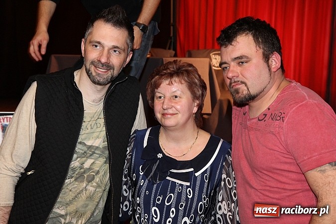 Zdjęcie w galerii na portalu naszraciborz.pl: Ślązisz is easy, czyli występ Kabaretu Młodych Pan&oacute;w w Kuźni Raciborskiej wiadomości z regionu