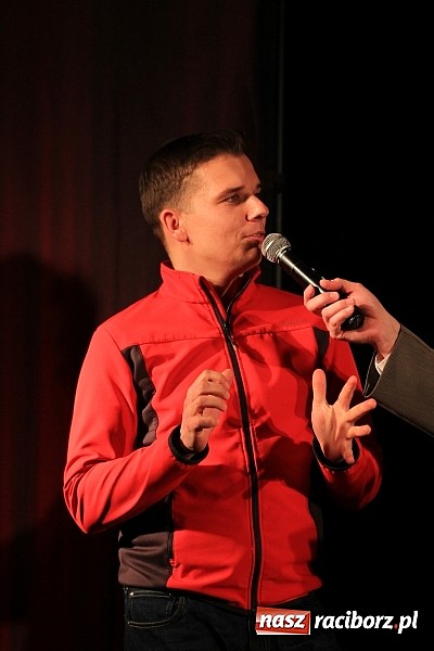 Zdjęcie w galerii na portalu naszraciborz.pl: Ślązisz is easy, czyli występ Kabaretu Młodych Pan&oacute;w w Kuźni Raciborskiej wiadomości z regionu
