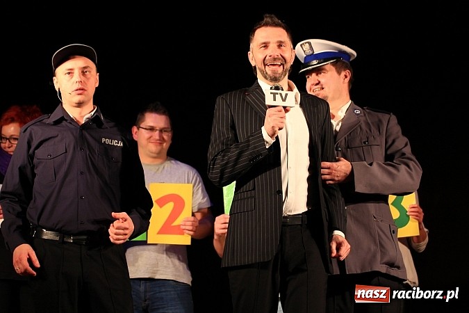 Zdjęcie w galerii na portalu naszraciborz.pl: Ślązisz is easy, czyli występ Kabaretu Młodych Pan&oacute;w w Kuźni Raciborskiej wiadomości z regionu