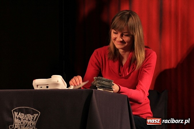 Zdjęcie w galerii na portalu naszraciborz.pl: Ślązisz is easy, czyli występ Kabaretu Młodych Pan&oacute;w w Kuźni Raciborskiej wiadomości z regionu