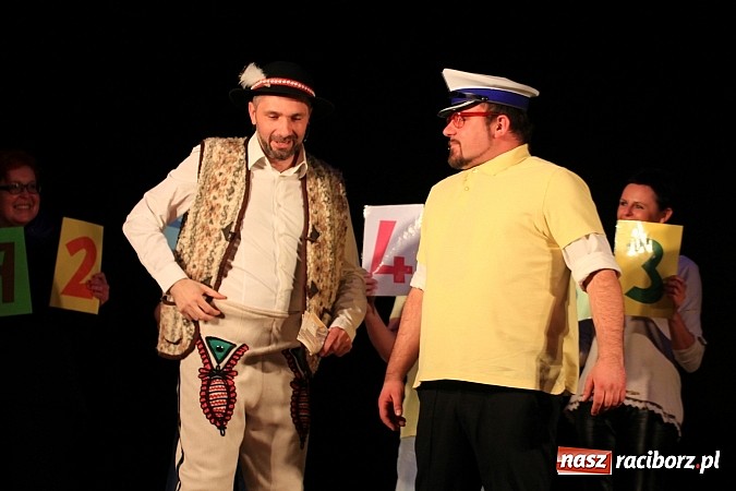 Zdjęcie w galerii na portalu naszraciborz.pl: Ślązisz is easy, czyli występ Kabaretu Młodych Pan&oacute;w w Kuźni Raciborskiej wiadomości z regionu