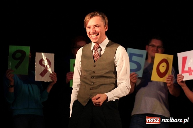 Zdjęcie w galerii na portalu naszraciborz.pl: Ślązisz is easy, czyli występ Kabaretu Młodych Pan&oacute;w w Kuźni Raciborskiej wiadomości z regionu