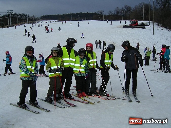 Zdjęcie w galerii na portalu naszraciborz.pl: Tenisiści z TKKF Rafako na obozie zimowym wiadomości z regionu